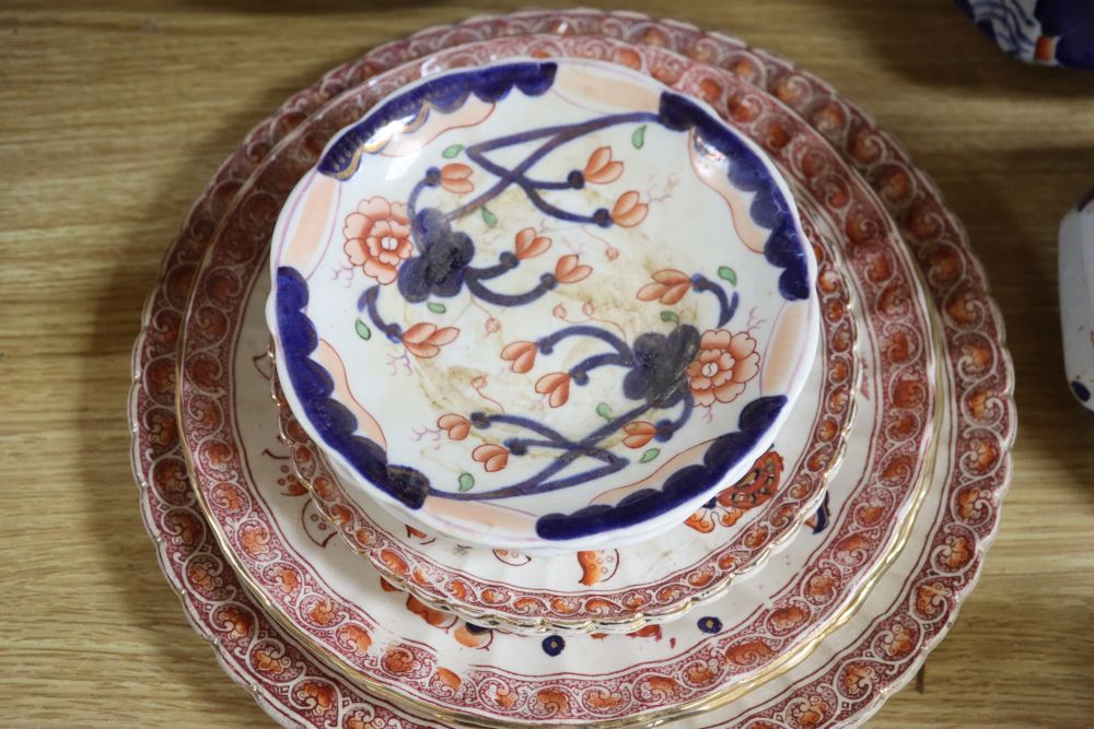 A quantity of Ironstone / Imari pattern ceramics